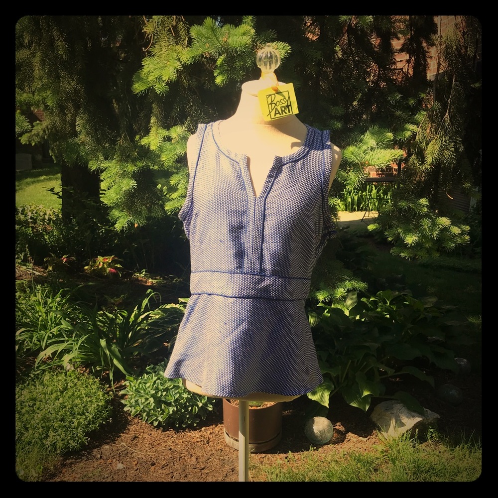 Sleeveless shirt